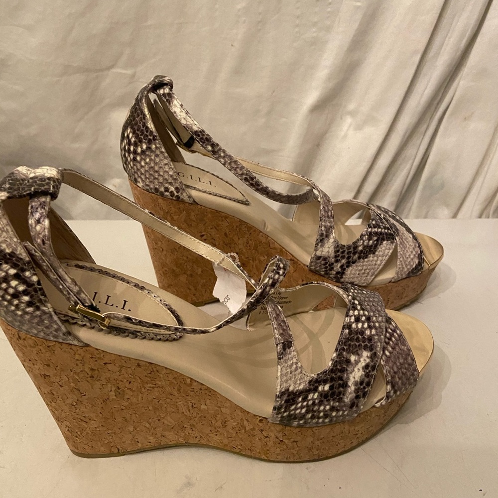 GILI snakeskin print leather platform sandals 9.5